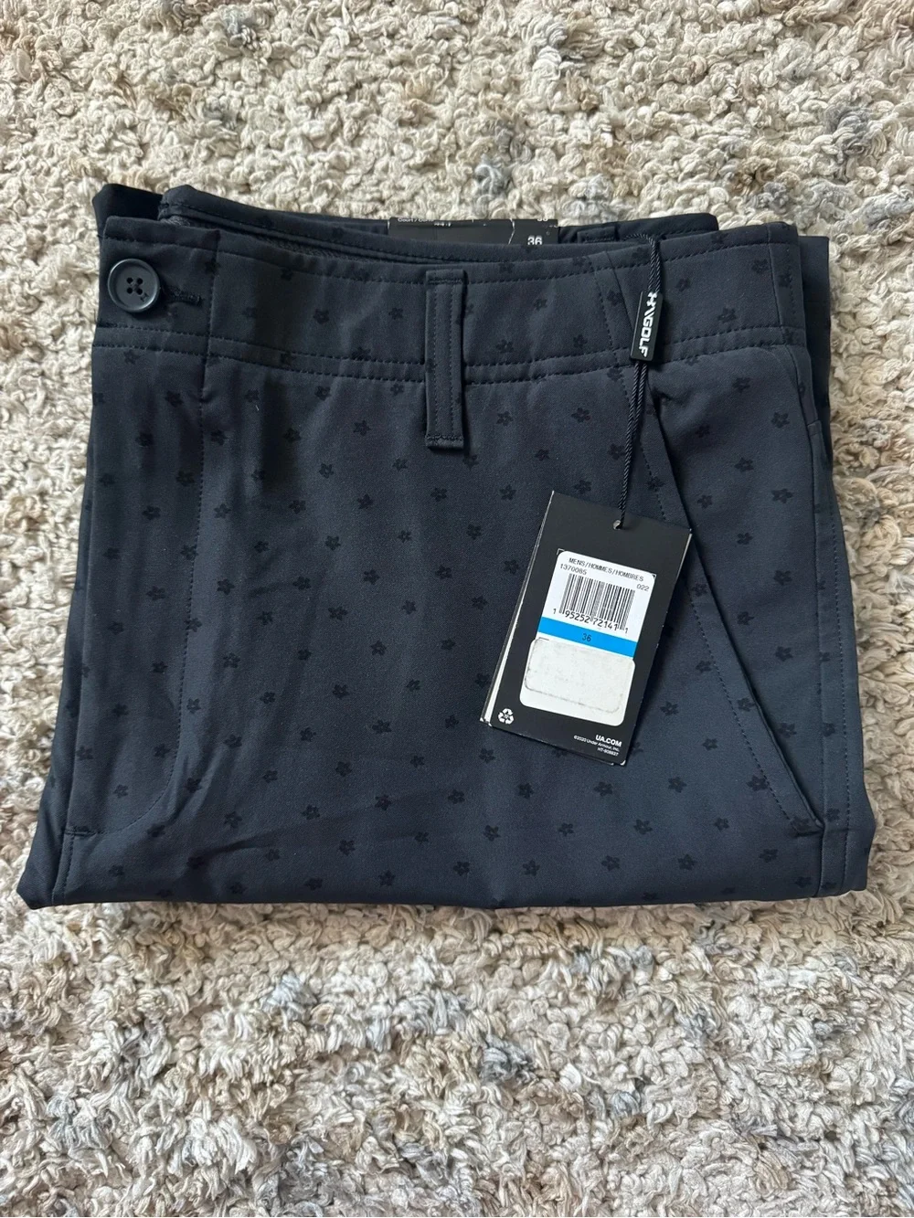 Under Armour Men’s Dark Navy Blue Mini Flower Print Performance Hybrid Shorts